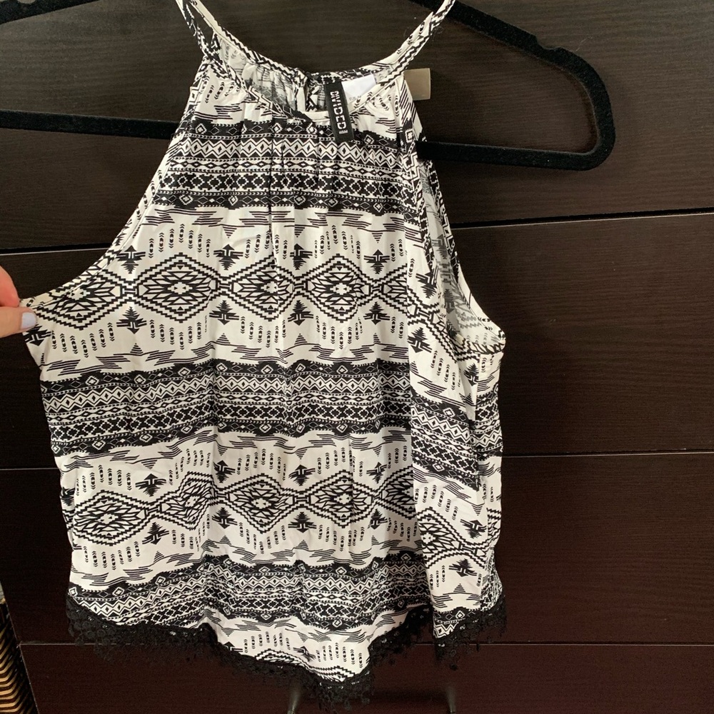 Black and White H&M top